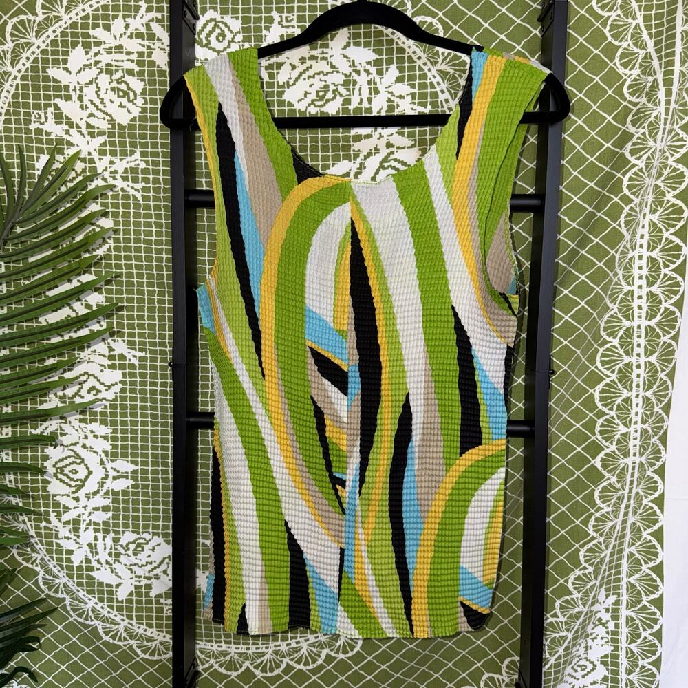Ashley Stewart Abstract Geometric Plissé Crinkle Tank Top‎ - Plus Size 12W